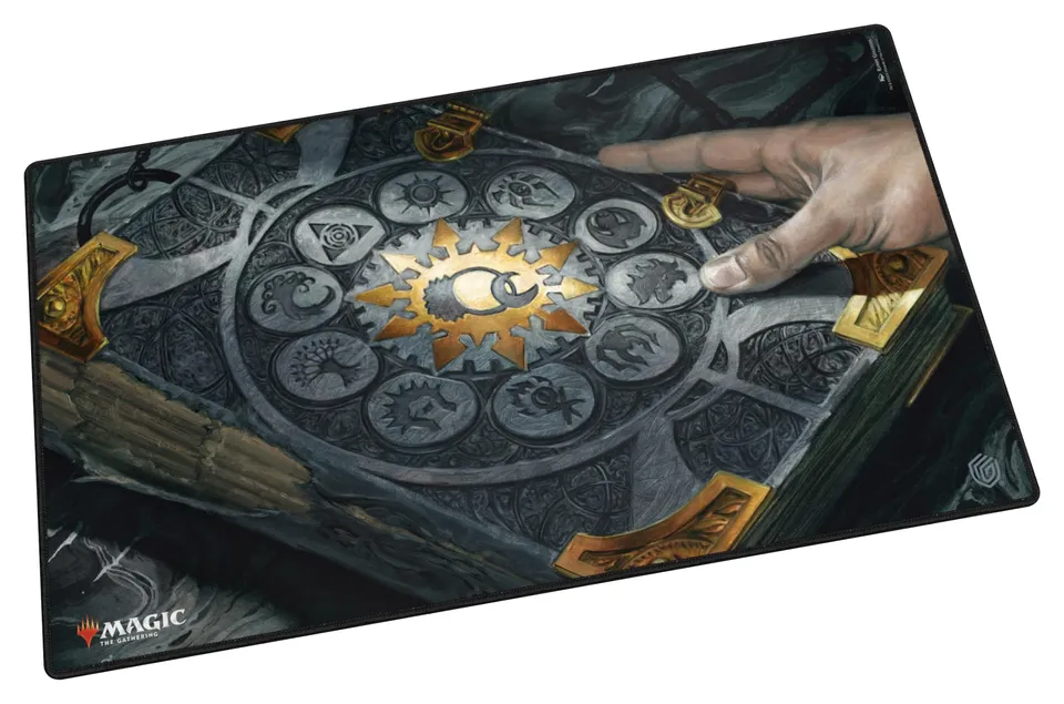ultimate-guard-play-mat-mtg-guild-summit-tome-of-the-guildpact-schwarz image 1