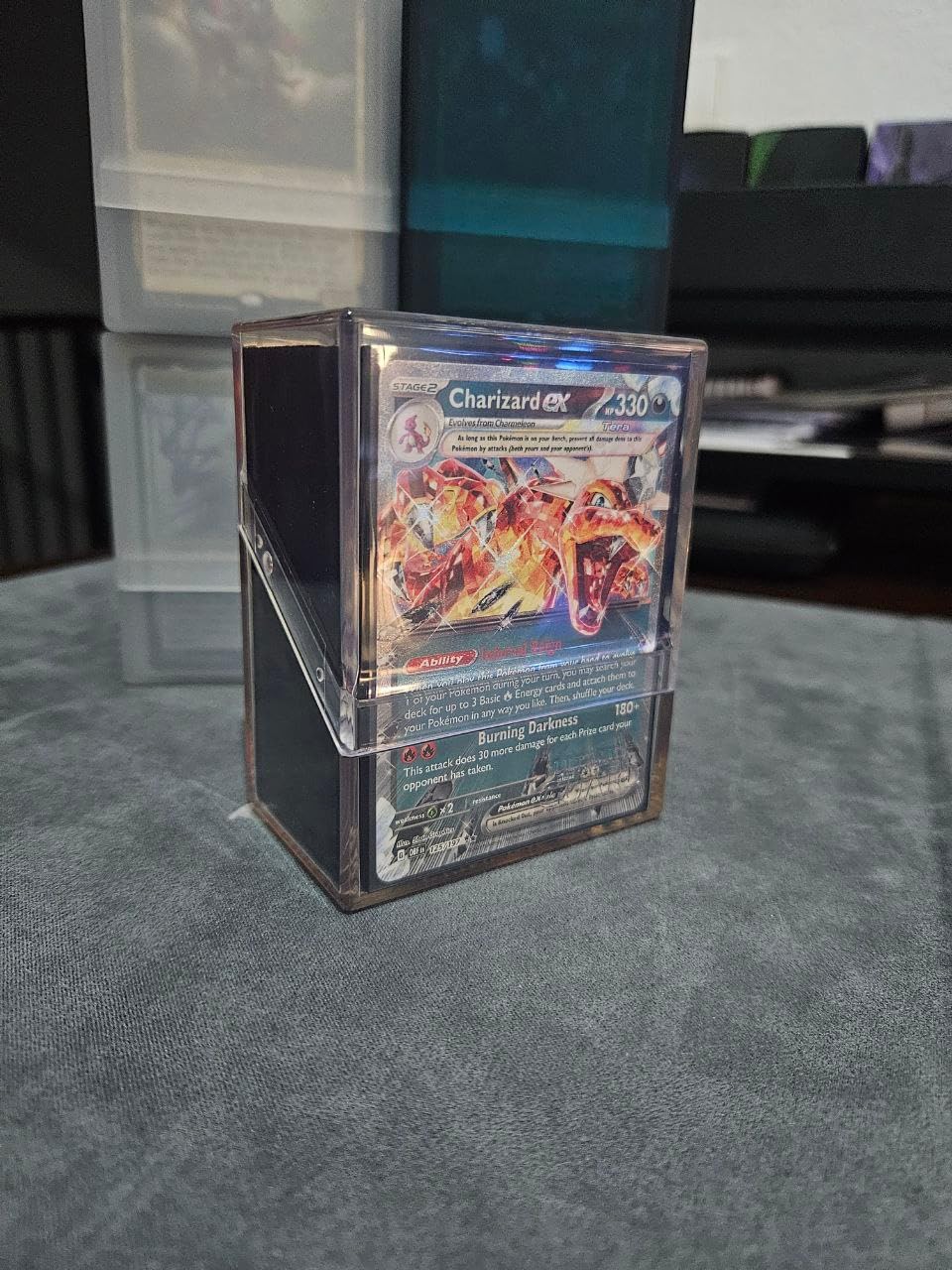 Solide Deckbox für den Preis