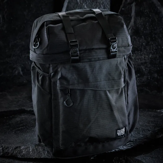 dragon-shield-dragon-pack-black-grey-rucksack-f-r-tcg-und-gaming image 1
