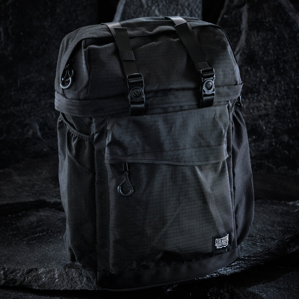 dragon-shield-dragon-pack-black-grey-rucksack-f-r-tcg-und-gaming image 1