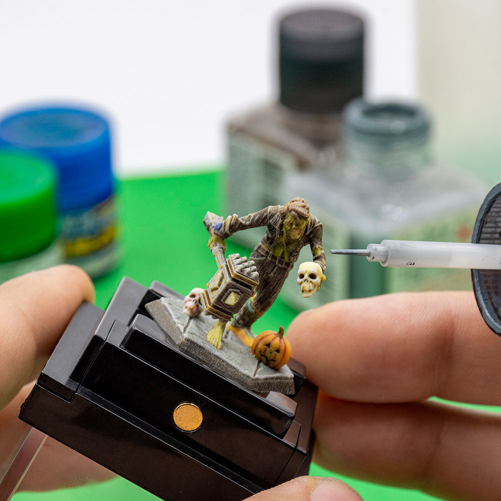ultra-pro-character-clamp-secure-1-inch-miniatur-display image 3