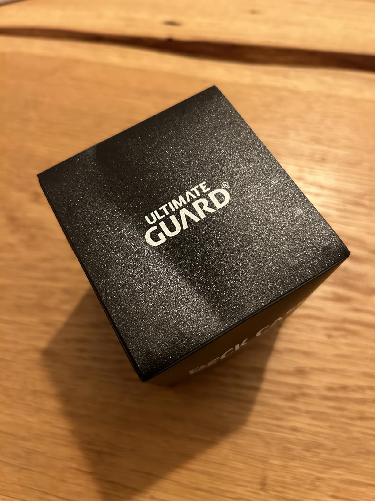Stabile Box für Turnierdecks