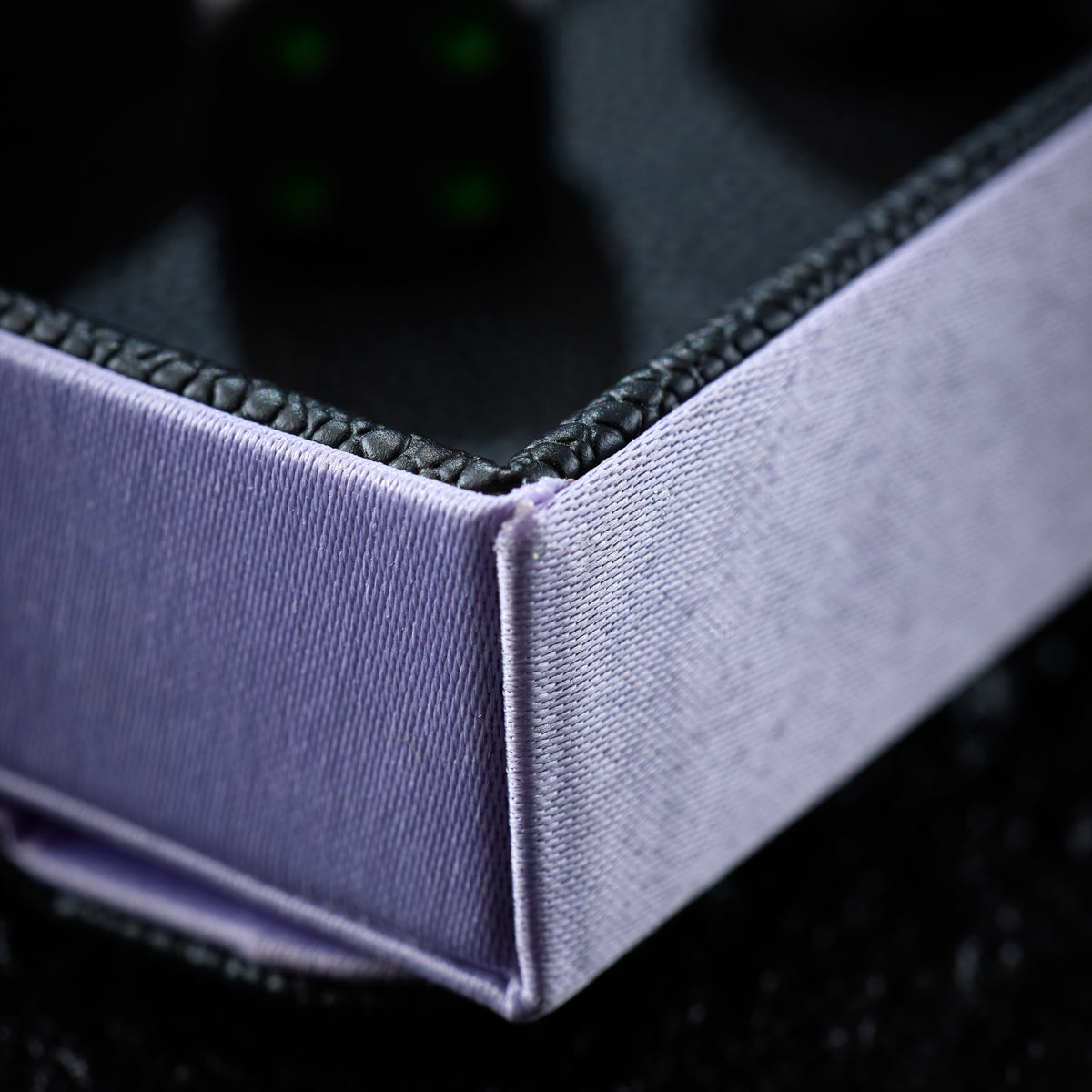 dragon-shield-dragon-tray-black-lilac-w-rfelschale-einsatz-f-r-dragon-box image 3