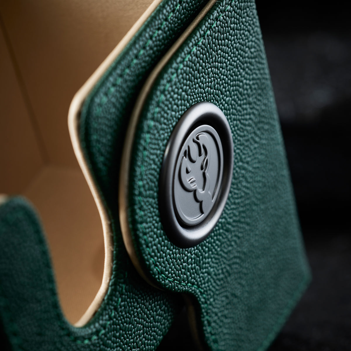 dragon-shield-dragon-box-80-green-sand-deckbox image 3