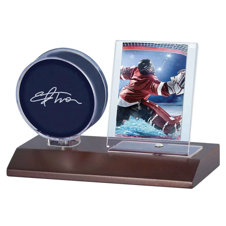ultra-pro-hockey-puck-card-dark-wood-base-display-halter image 1