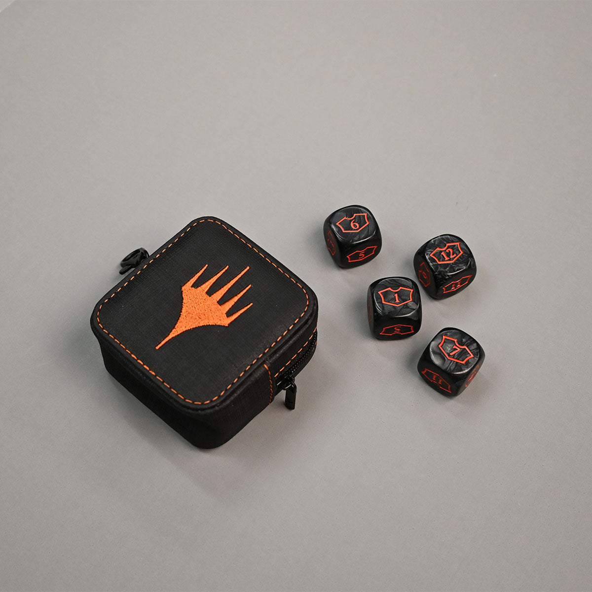 ultra-pro-mythic-edition-loyalty-w-rfel-set-4-st-ck-mit-case-f-r-magic-the-gathe image 6