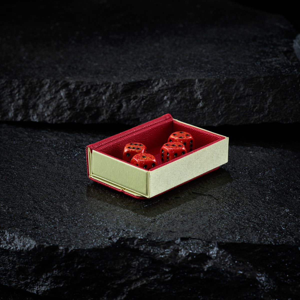 dragon-shield-dragon-tray-w-rfelbox-red-lemon image 1
