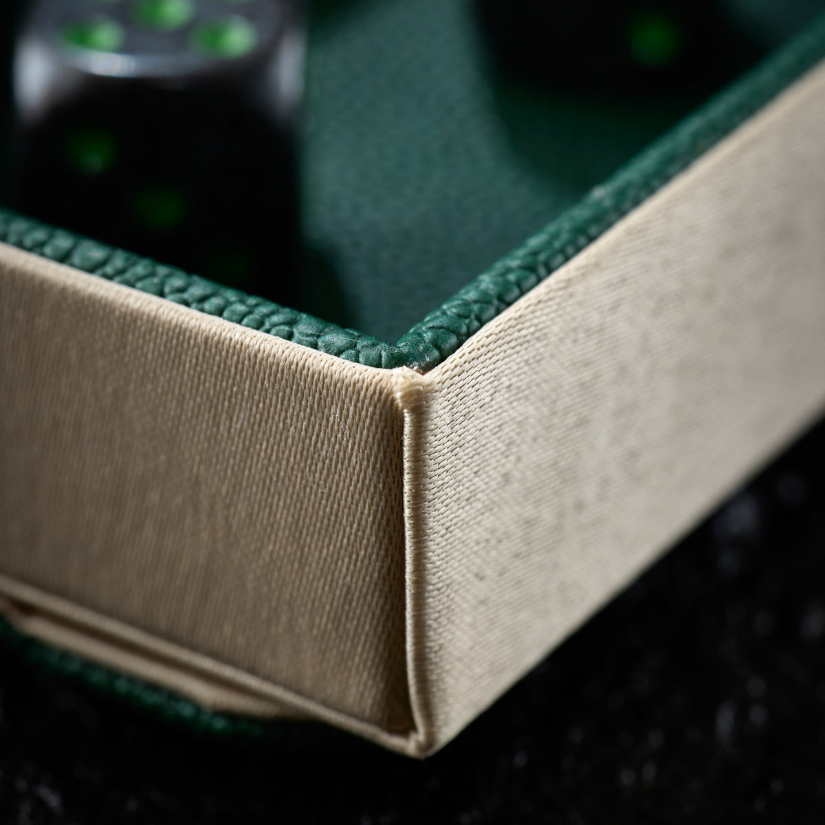dragon-shield-dragon-tray-green-sand-w-rfelbox image 3